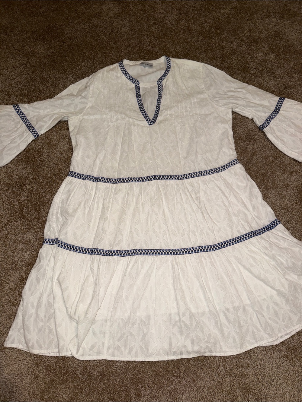 Tommy Bahama White Embroidered Tiered Tunic Dress with Navy Trim - medium. X - Picture 4 of 7